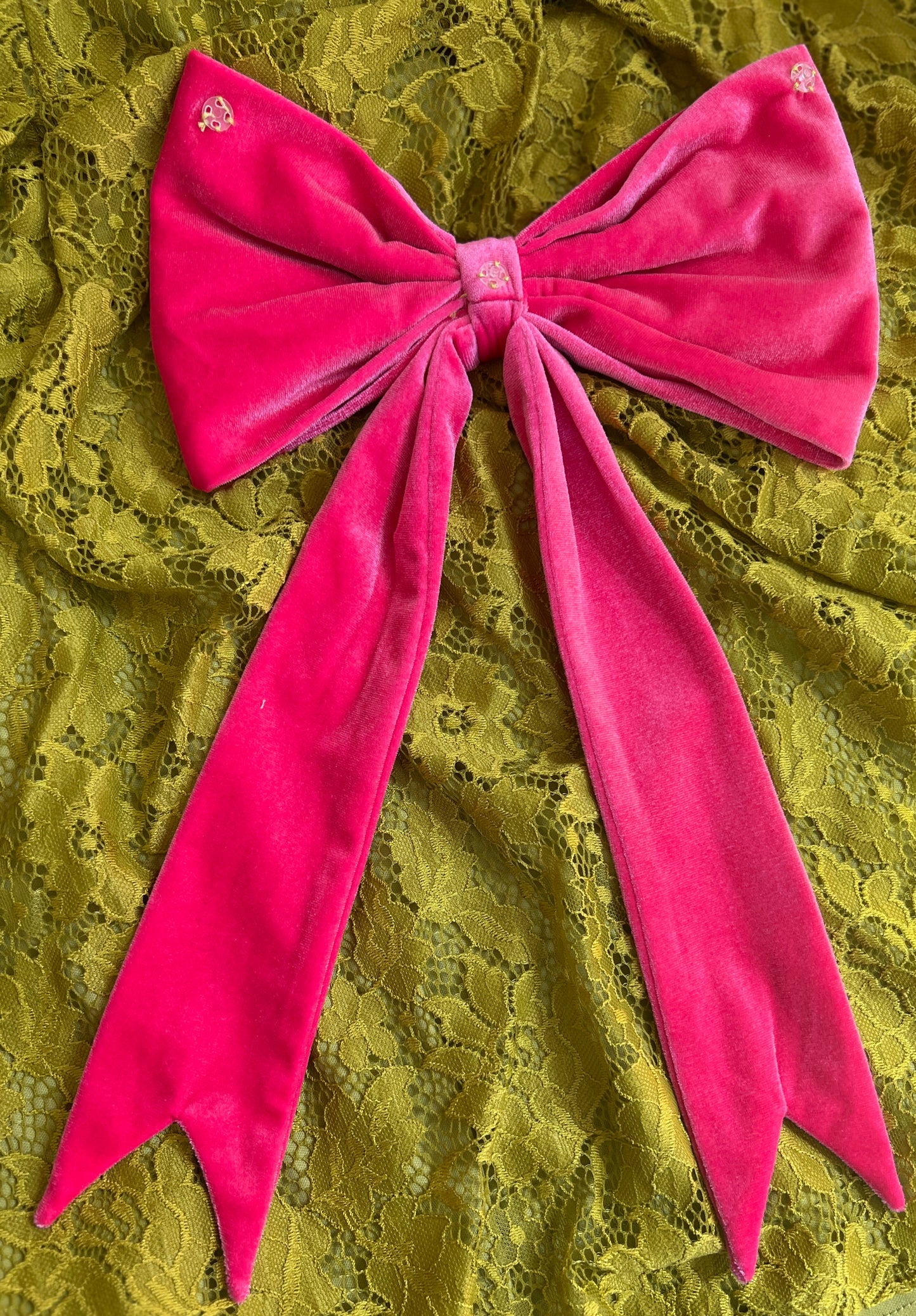 Priscilla Bow in Hot Pink Velvet