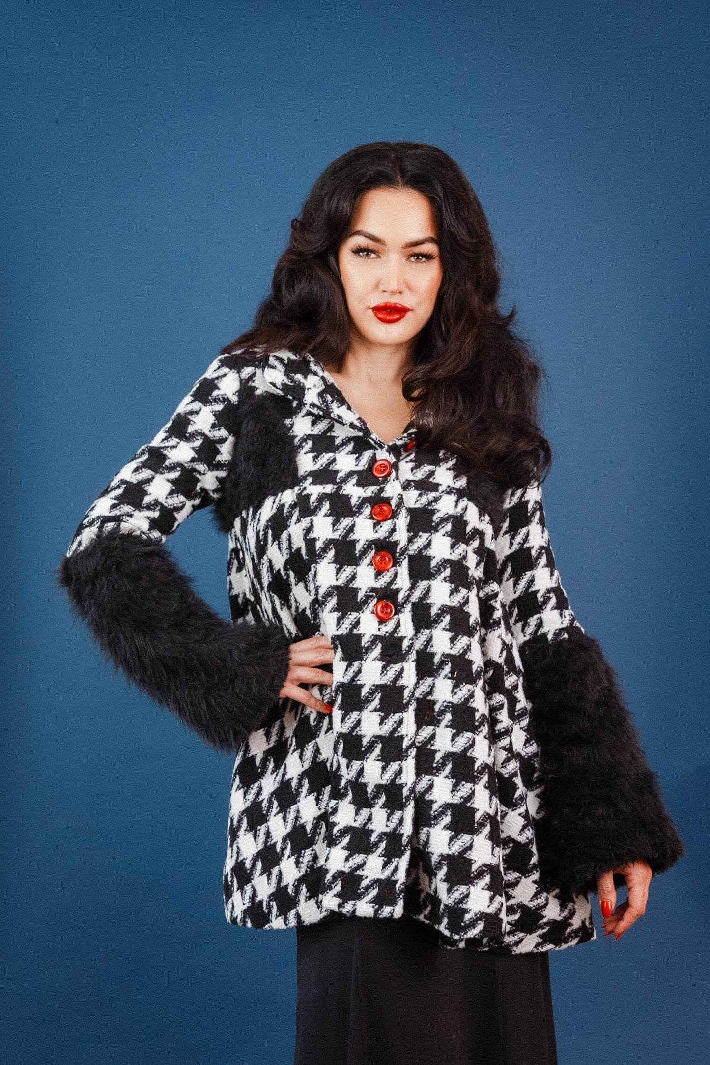 Marie Swing Coat in black/white Houndstooth