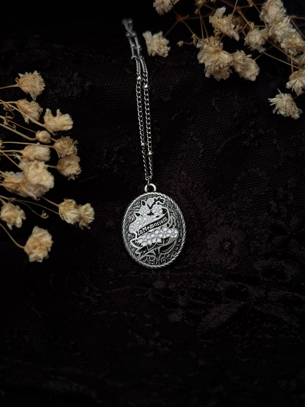 In Memoriam necklace by Seance