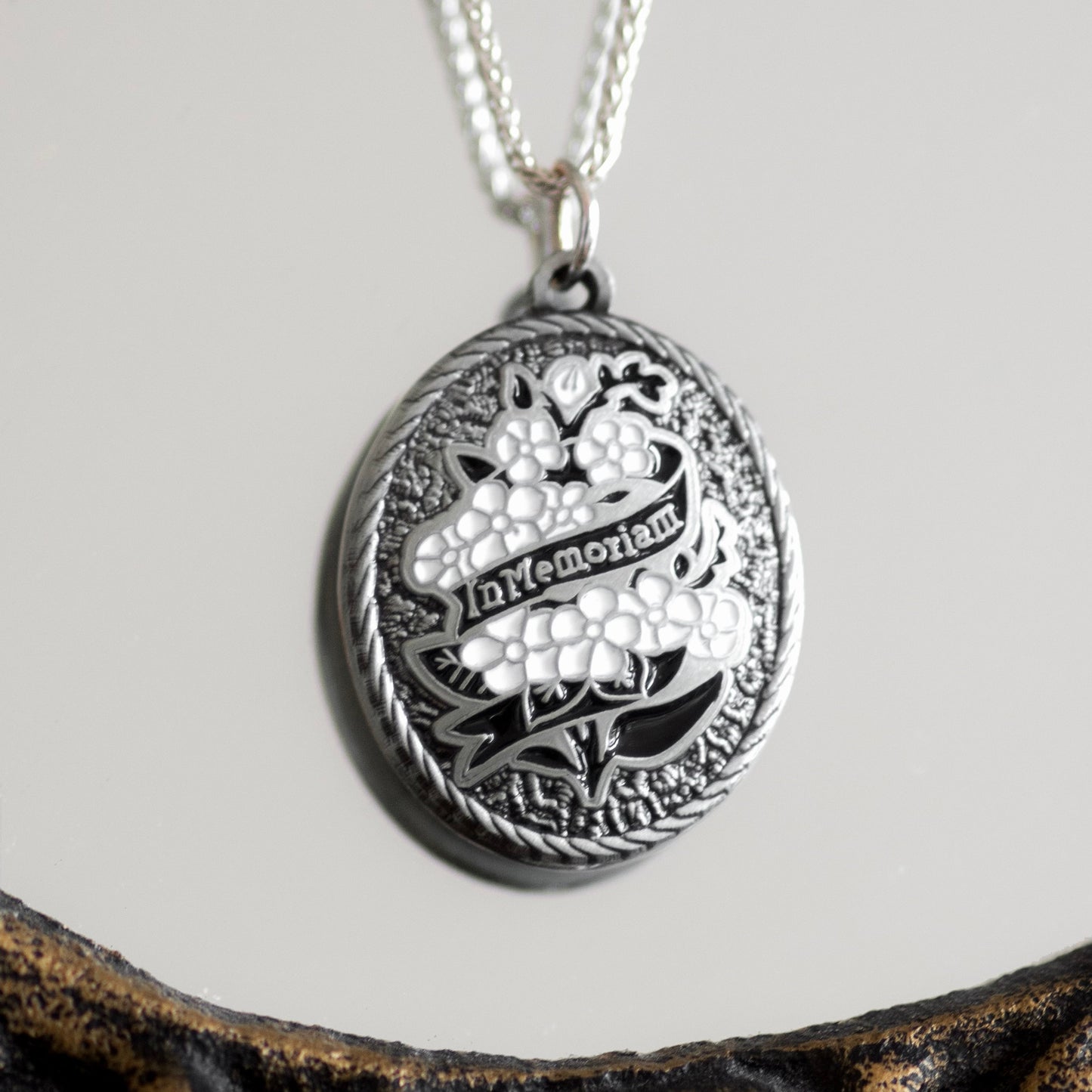 In Memoriam necklace by Seance