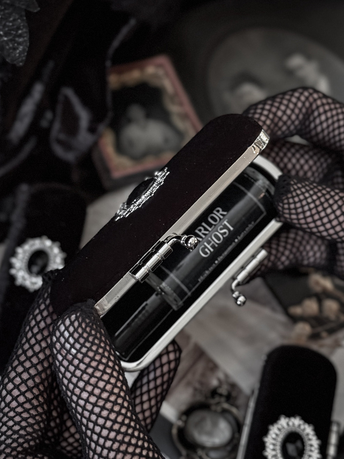 The Mourning Compact - perfume carry case by Seance