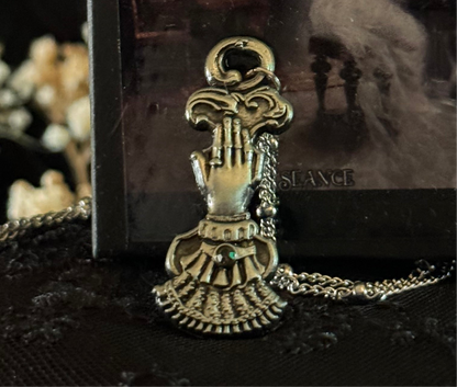 The Medium necklace by Seance