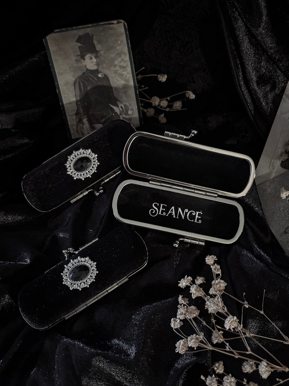 The Mourning Compact - perfume carry case by Seance