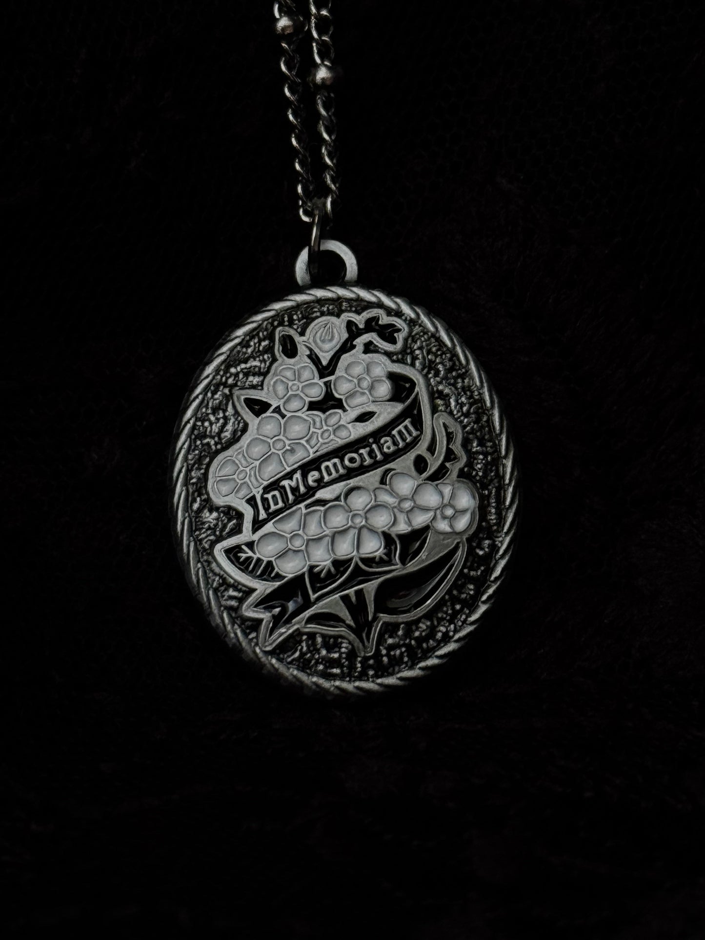 In Memoriam necklace by Seance