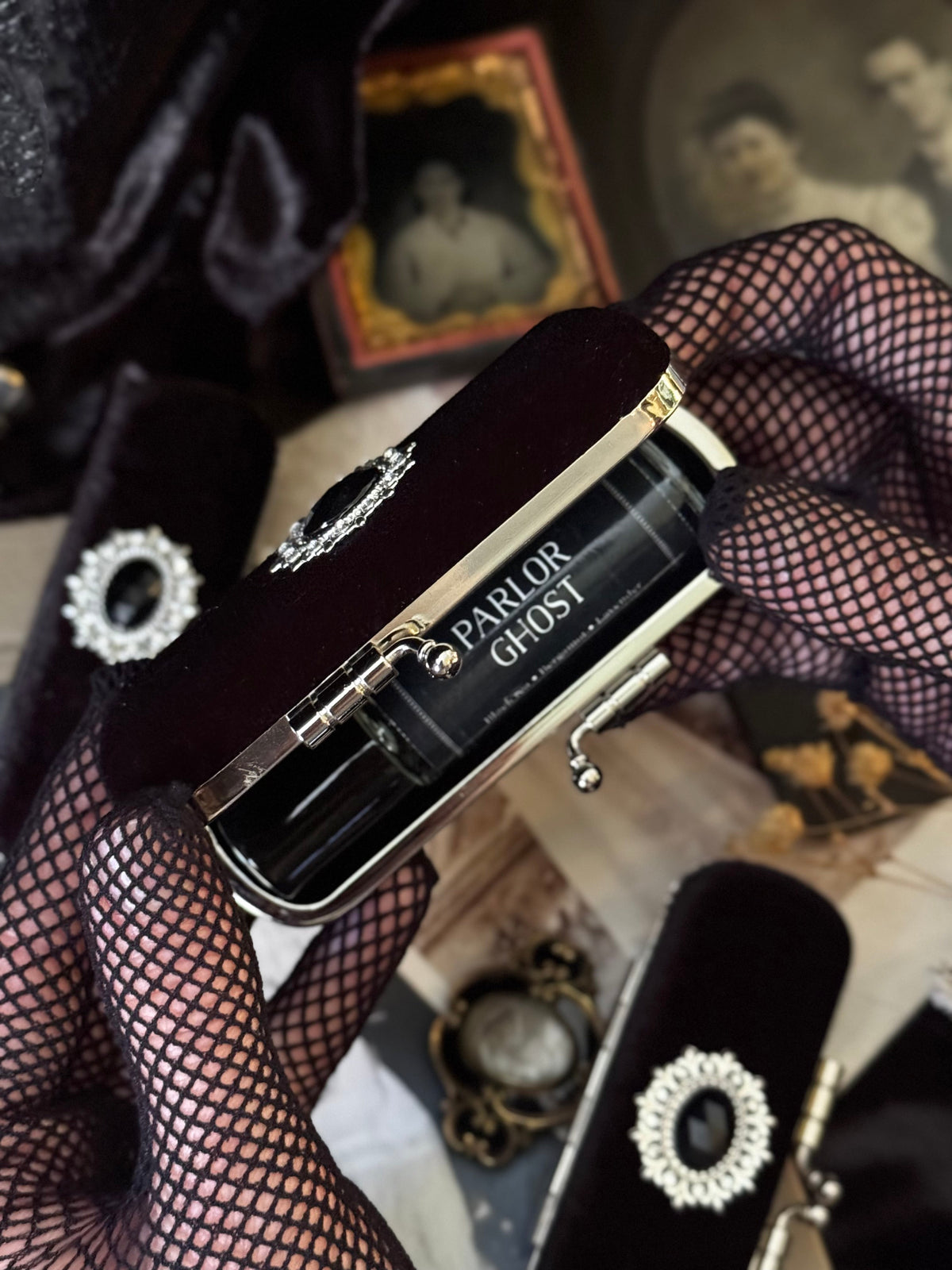 The Mourning Compact - perfume carry case by Seance