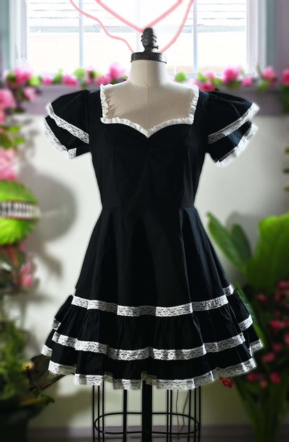 adelaide sweetheart black swing dress with white lace