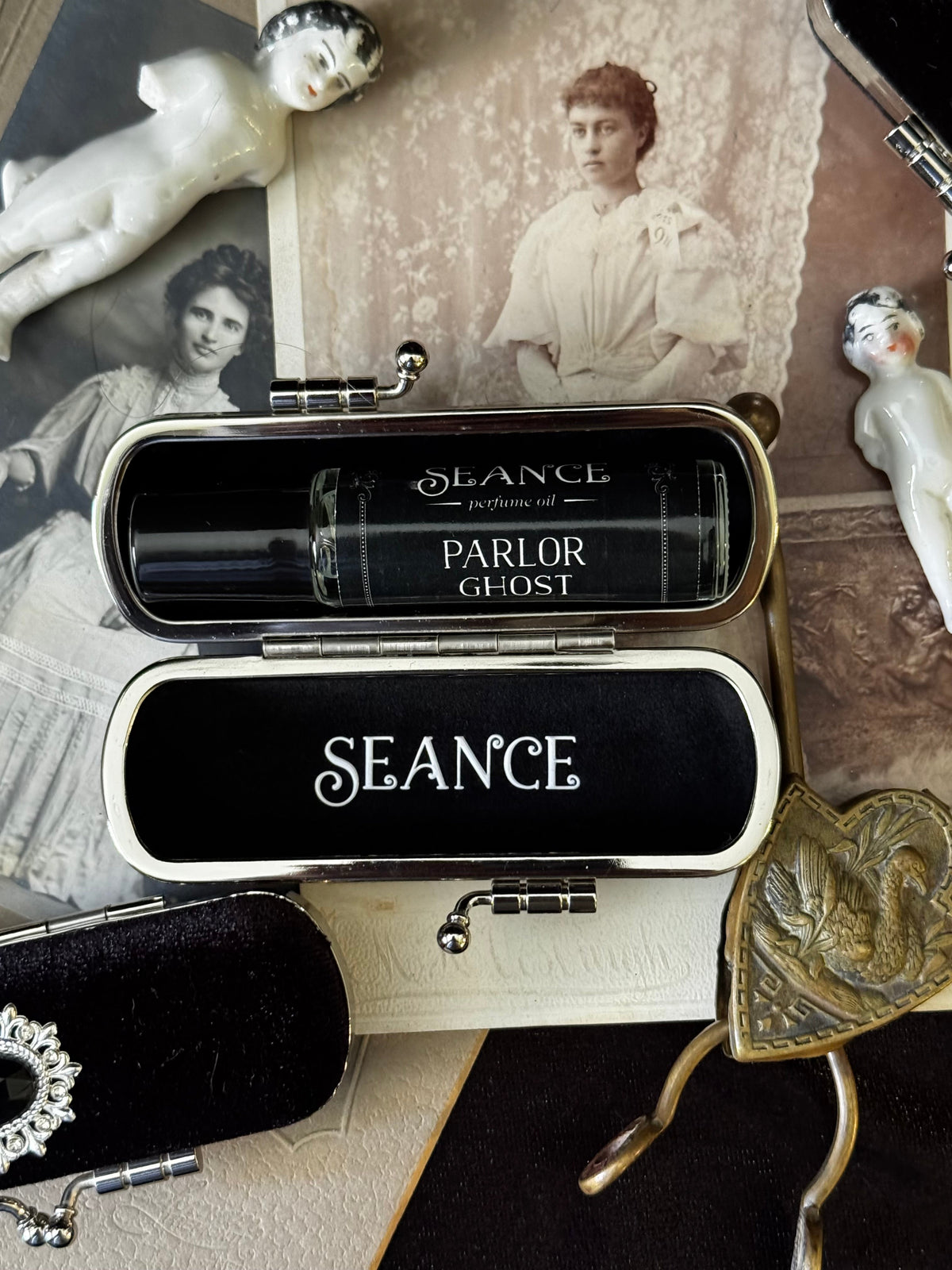 The Mourning Compact - perfume carry case by Seance