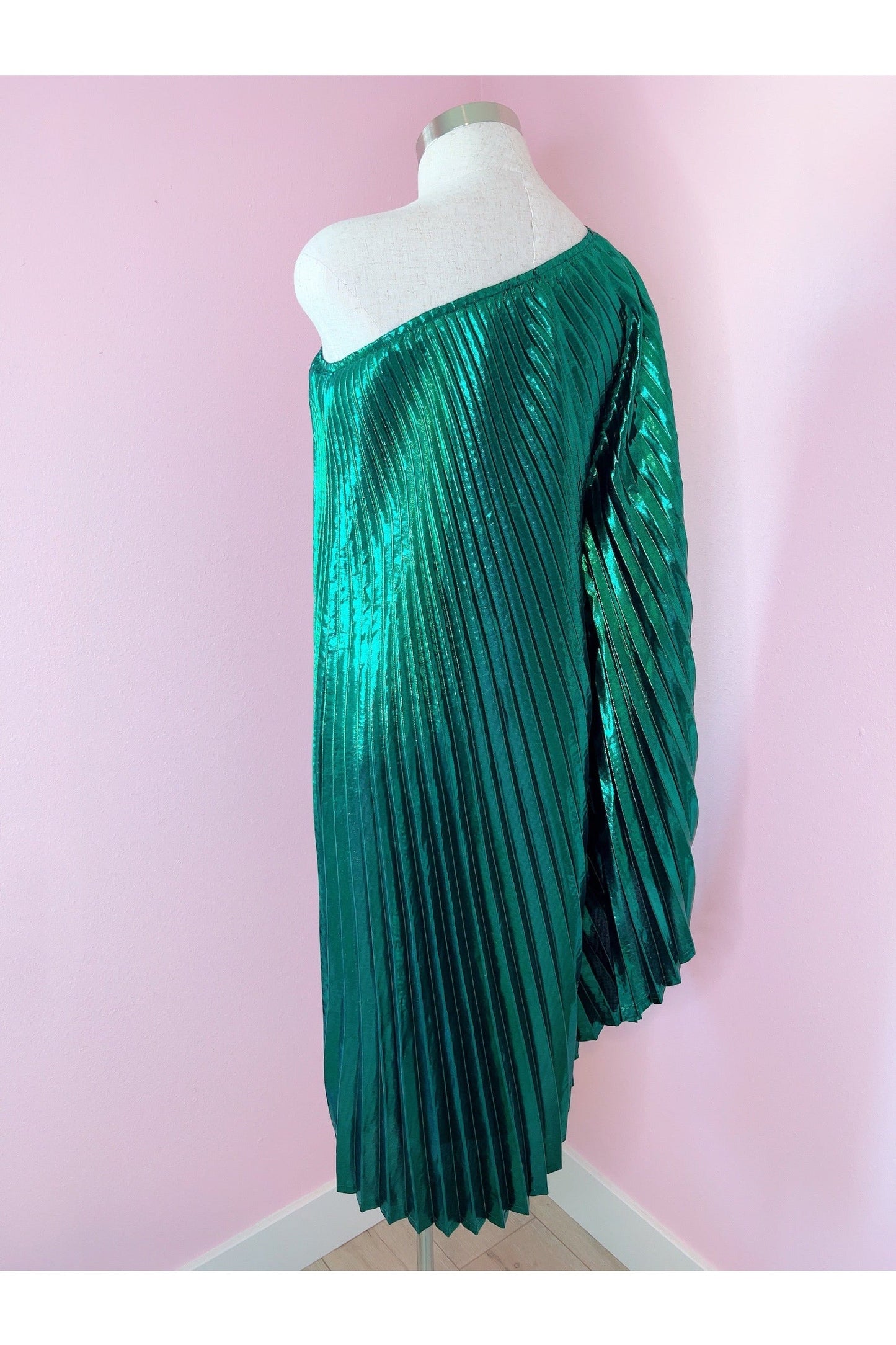 Audrey K Designs Vibrant Green Metallic One Shoulder Designer Dress