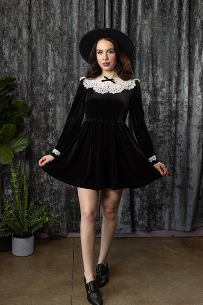 ELORA - Velvet mini dress with collar - by Witchwood Bags