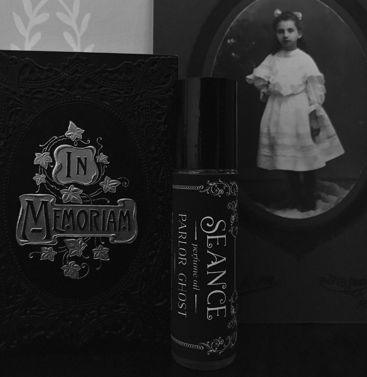 Parlor Ghost (bergamot, black tea, lavender) by Seance