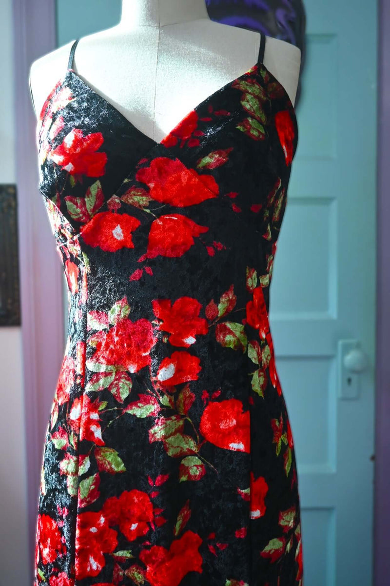 Lily dress in Red Rose Velvet